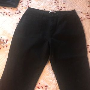 Black denim cropped jeans